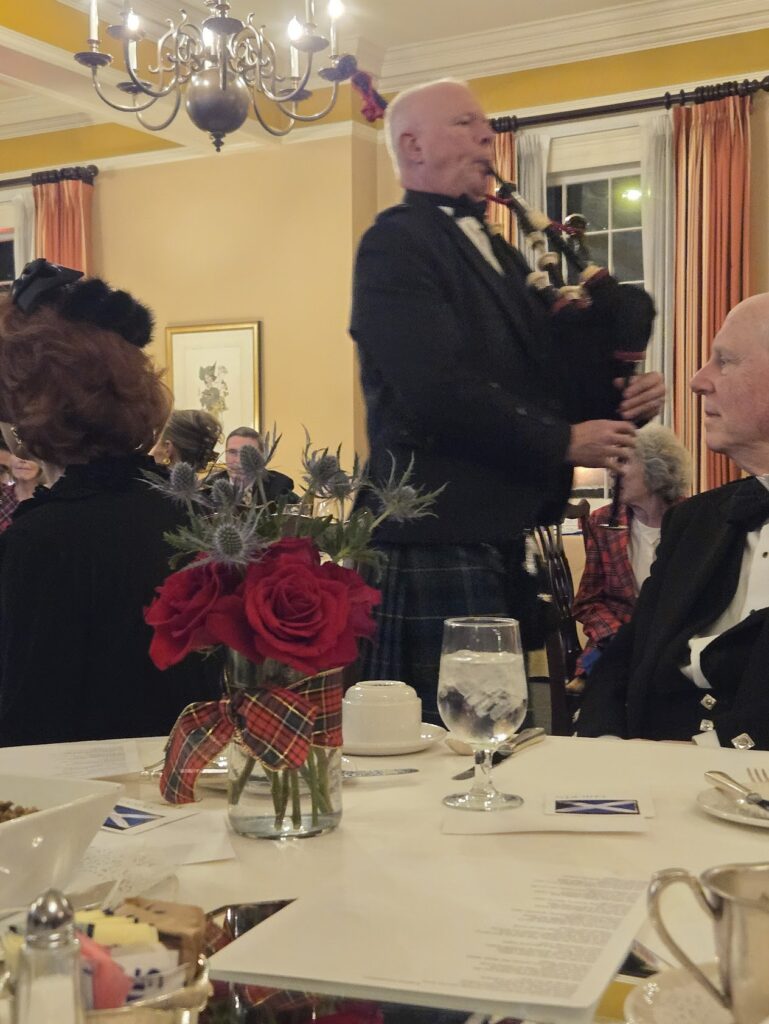 Bagpiper_Salute to Scotland