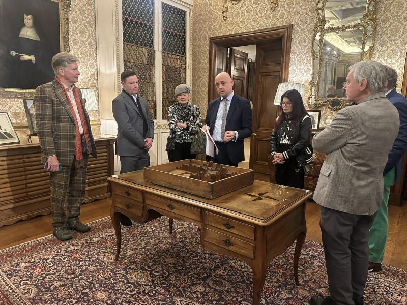 Tour of Knowsley Hall 